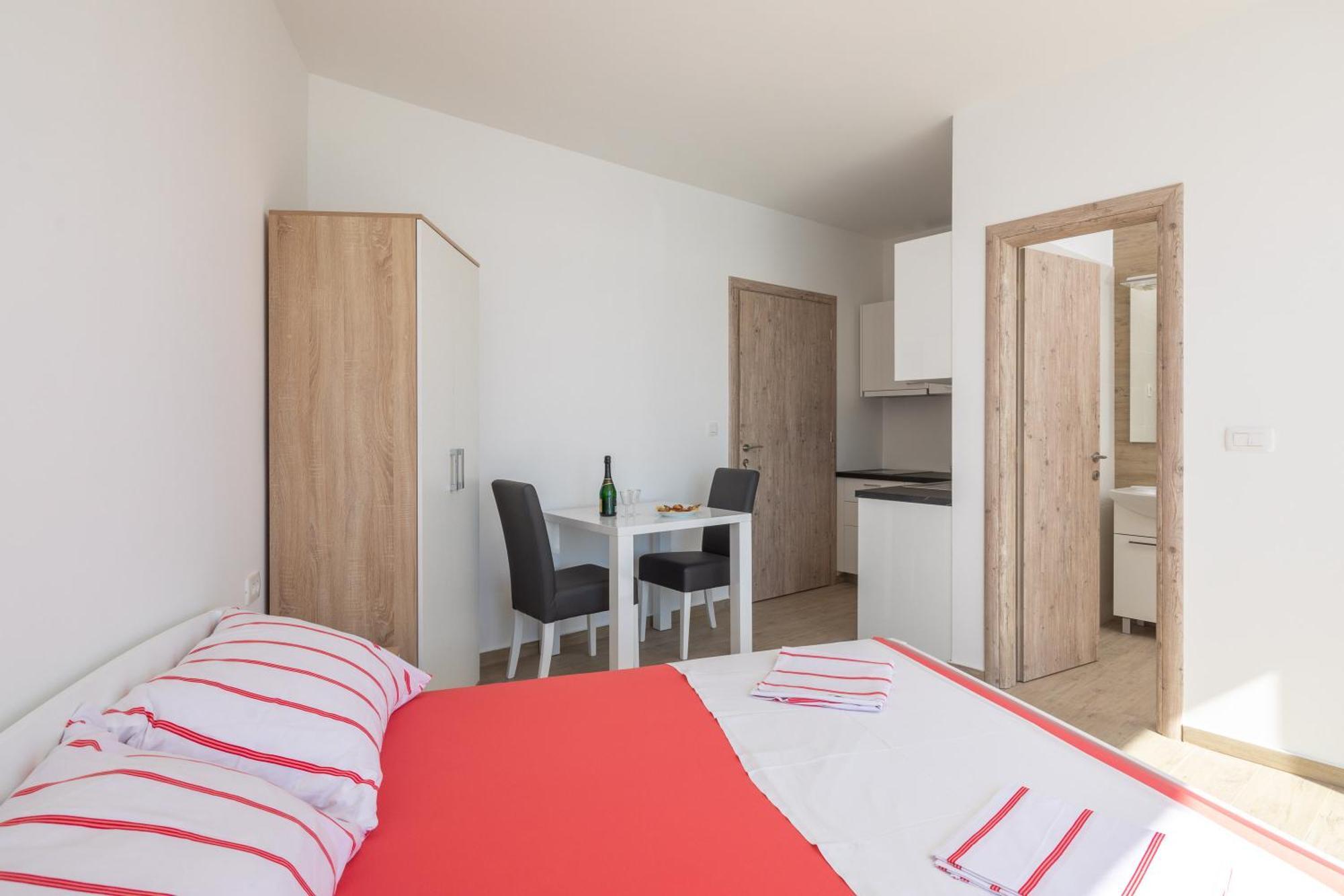 Absolute Beach Holidays Apartment Dugi Rat Luaran gambar