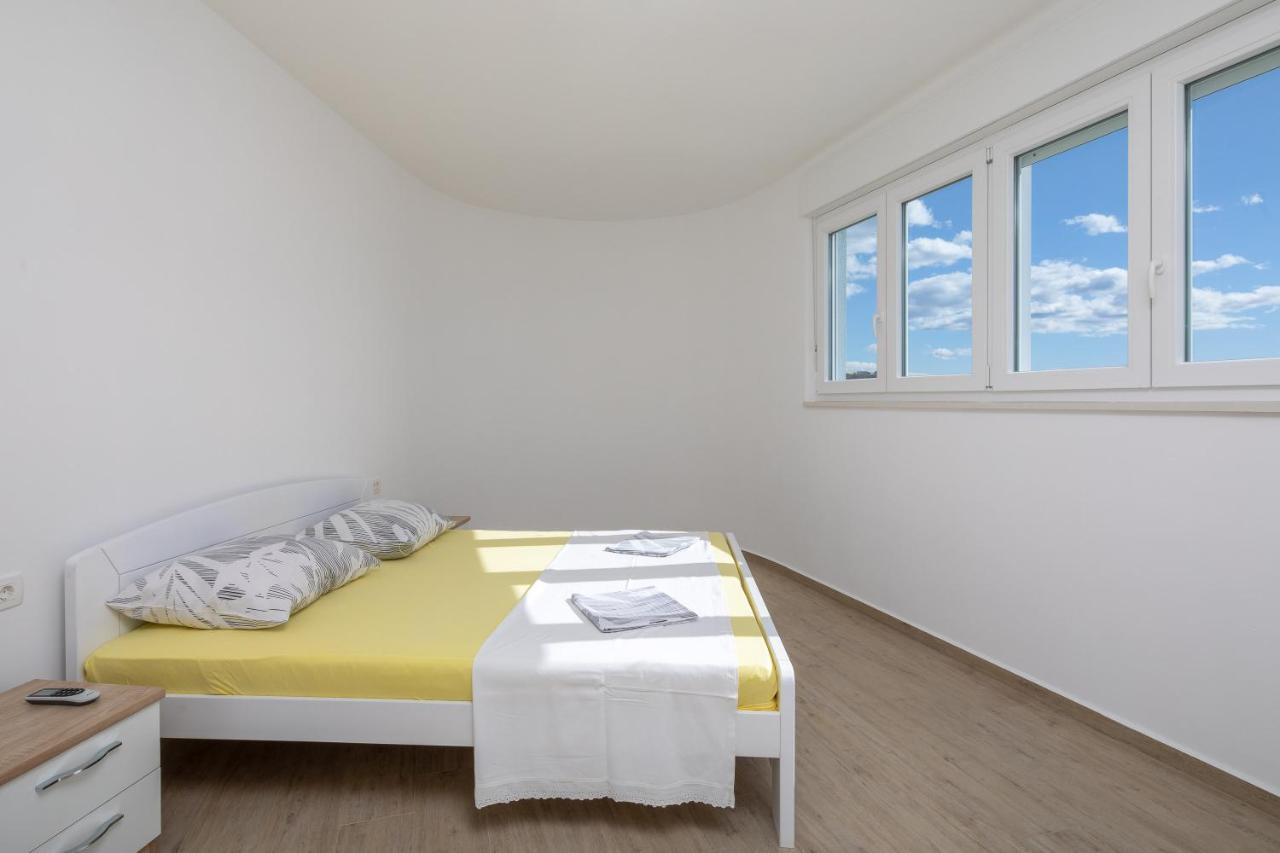 Absolute Beach Holidays Apartment Dugi Rat Luaran gambar