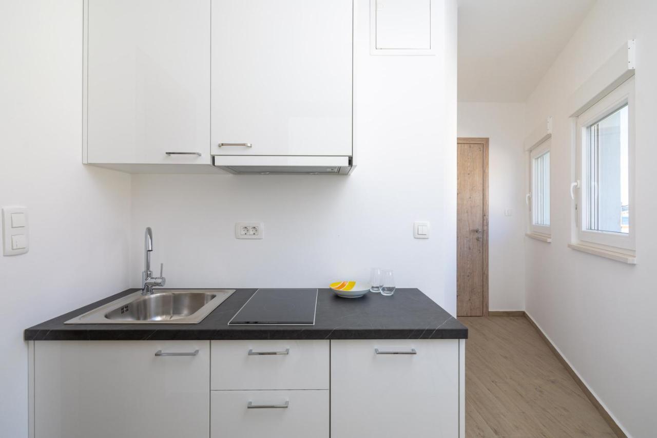 Absolute Beach Holidays Apartment Dugi Rat Luaran gambar